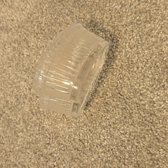 Clear Heart-Shaped Glass Dish - Picture 3 of 4